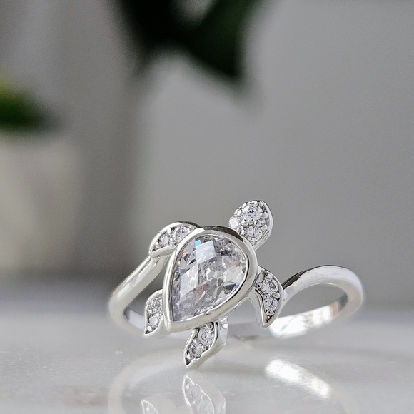 Cute Turtle pear cut gem ring, Charmed Aroma Under the Sea Collection - Picture 3 of 6